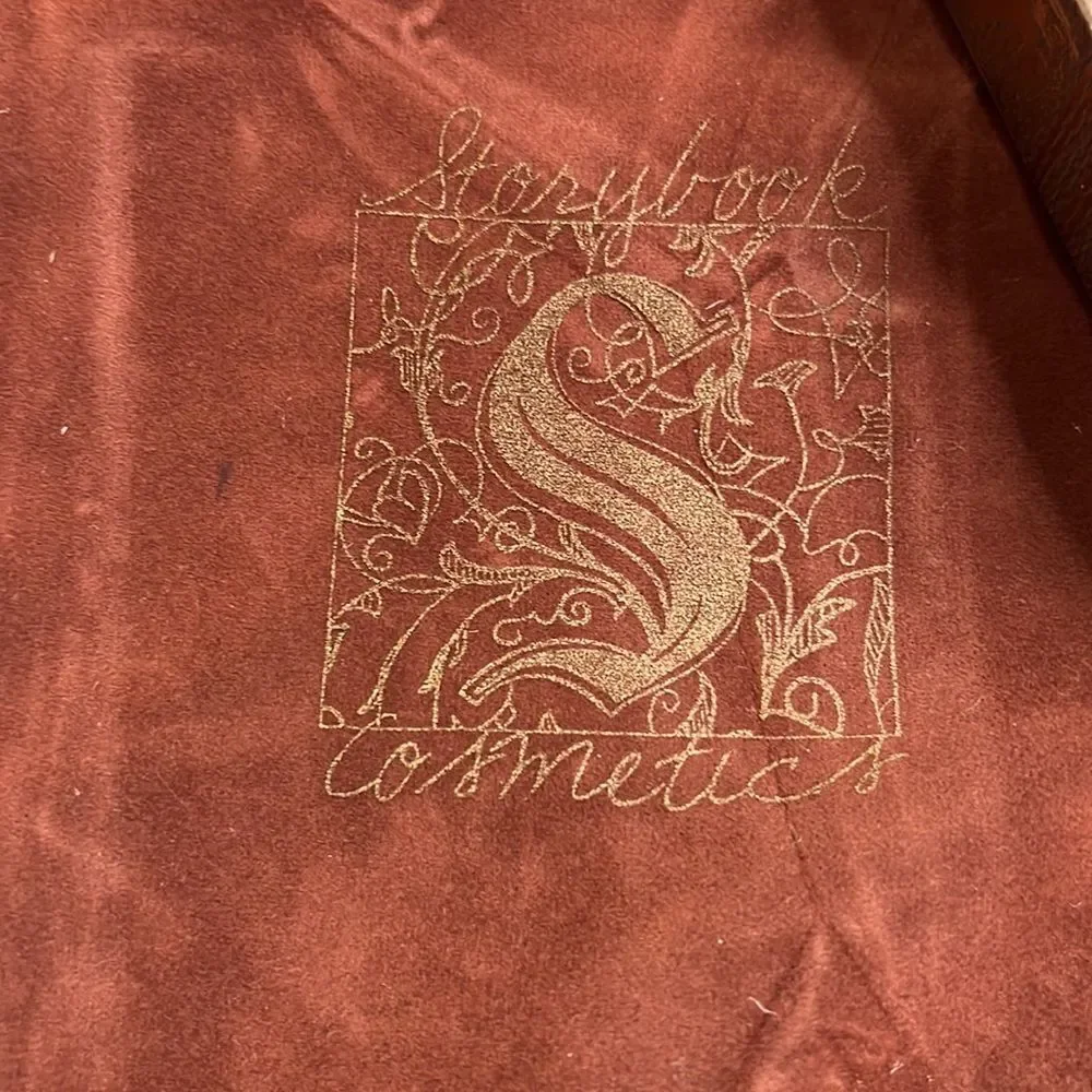 Storybook Cosmetics - Wizardry and Witchcraft Eyeshadow Palette Book